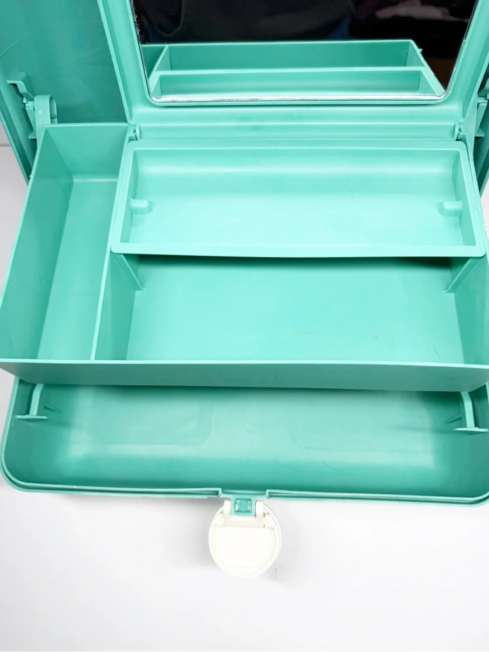 Caboodles 90s Y2K Seafoam Green Makeup Case 5626
